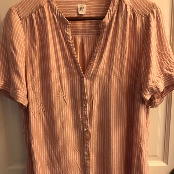 GAP Maternity Large Button Down - Picture 2 of 3